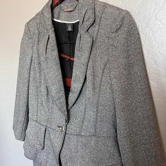 White House Black Market Business Suite - Grey looks great on! Closet staple - Picture 8 of 9